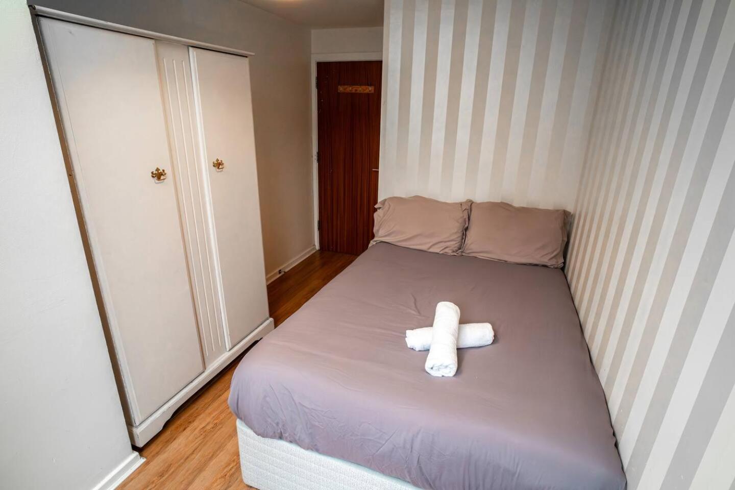 3 Bedroom In Centre Apartment Belfast