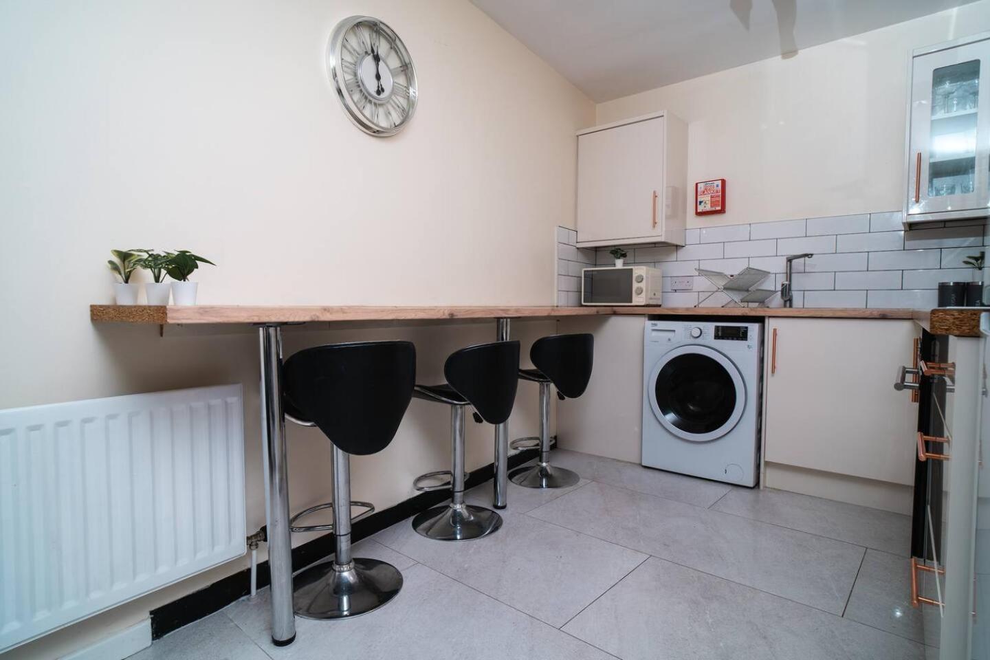 Apartment 3 Bedroom In Centre